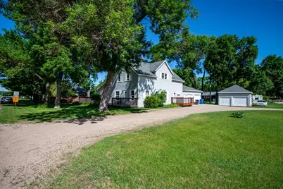 301 2nd Avenue SW, Barnesville, MN 56514 - Photo 4