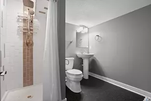 5940 Wooddale Ave, Edina, MN 55424 - Photo 26