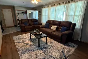 109 S Griffin St, Lakefield, MN 56150 - Photo 10