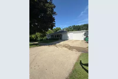 109 S Griffin Street, Lakefield, MN 56150 - Photo 1