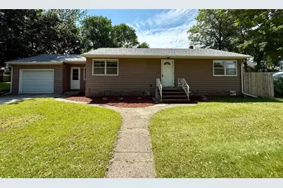 220 S 4th Street, Bird Island, MN 55310 - Photo 1