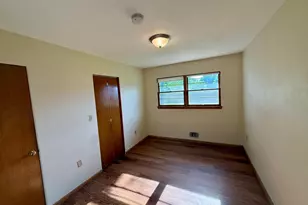 220 S 4th St, Bird Island, MN 55310 - Photo 10