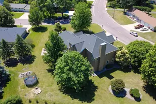 504 Northwood Dr, Redwood Falls, MN 56283 - Photo 8