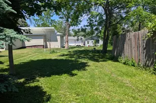 53938 269th St, Lansing, MN 55950 - Photo 6