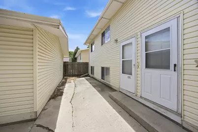 910-912 32nd Street N, Fargo, ND 58102 - Photo 4