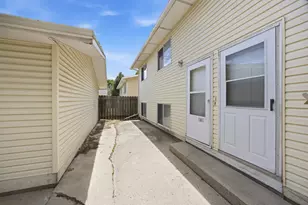 910-912 32nd Street N, Fargo, ND 58102 - Photo 4