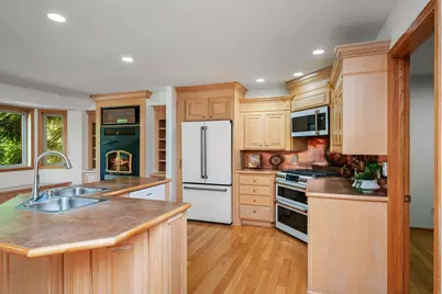 2015 Upton Avenue S, Minneapolis, MN 55405 - Photo 10