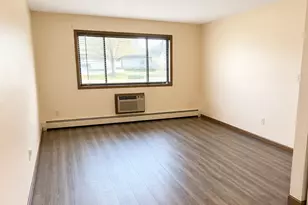 515 Abby Ln, Glencoe, MN 55336 - Photo 2