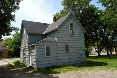 643 W Broadway Avenue, Forest Lake, MN 55025 - Photo 2