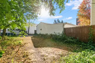 1815 Clinton Ave, Minneapolis, MN 55404 - Photo 20