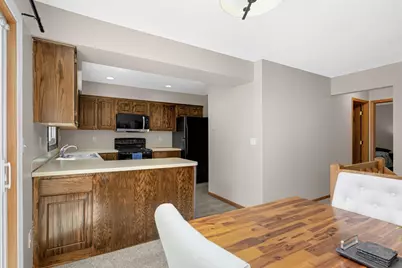5615 Albert Street, Shoreview, MN 55126 - Photo 8