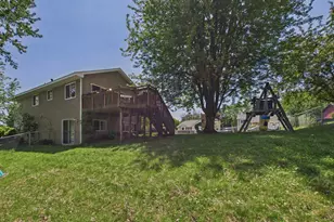 7598 Upper 23rd St N, Oakdale, MN 55128 - Photo 4