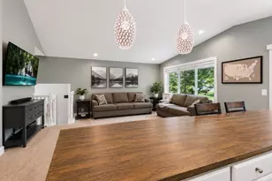 7598 Upper 23rd St N, Oakdale, MN 55128 - Photo 12