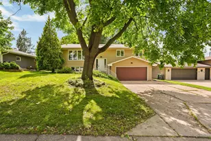 4018 Shamrock Dr NE, Saint Paul, MN 55421 - Photo 4
