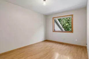 6111 45th St N, Oakdale, MN 55128 - Photo 18