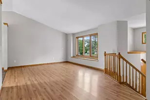 6111 45th St N, Oakdale, MN 55128 - Photo 6