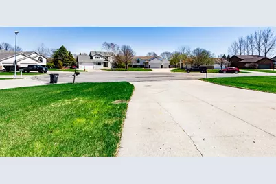 2715 33rd Street S, Fargo,  58103 - Photo 2