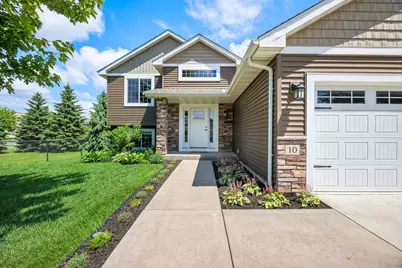 10 8th Avenue SE, Isanti, MN 55040 - Photo 2