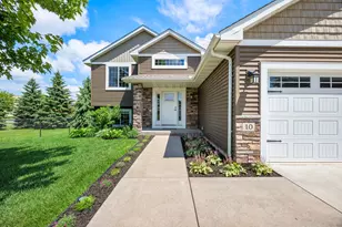 10 8th Ave SE, Isanti, MN 55040 - Photo 2