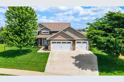 10 8th Avenue SE, Isanti, MN 55040 - Photo 4
