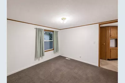 305 Mozart Avenue E, Mankato, MN 56001 - Photo 8