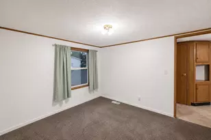 305 Mozart Ave E, Mankato, MN 56001 - Photo 8