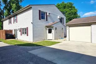 1648 8 1/2 Street SE, Rochester, MN 55904 - Photo 2