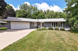 612 7th Ave SW, Faribault, MN 55021 - Photo 1