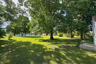 214 Oak St, Gonvick, MN 56644 - Photo 10