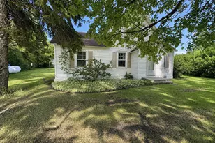 214 Oak St, Gonvick, MN 56644 - Photo 2