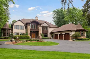 1910 Shoreline Dr, Wayzata, MN 55391 - Photo 8