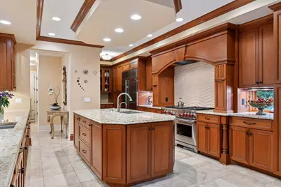 1910 Shoreline Drive, Wayzata, MN 55391 - Photo 18