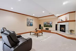 1910 Shoreline Dr, Wayzata, MN 55391 - Photo 48