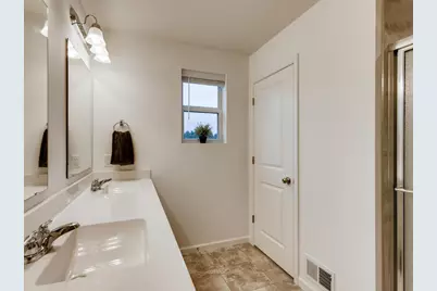 718 Maggie Way, Chanhassen, MN 55317 - Photo 14