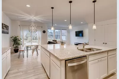 718 Maggie Way, Chanhassen, MN 55317 - Photo 10