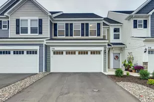 718 Maggie Way, Chanhassen, MN 55317 - Photo 1