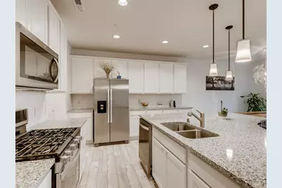 718 Maggie Way, Chanhassen, MN 55317 - Photo 8