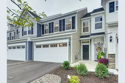 718 Maggie Way, Chanhassen, MN 55317 - Photo 2