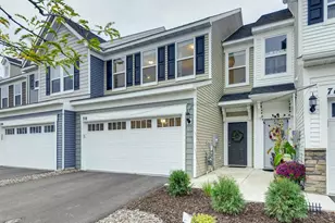 718 Maggie Way, Chanhassen, MN 55317 - Photo 2