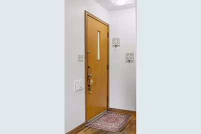 2002 Worcester Avenue, Saint Paul, MN 55116 - Photo 2