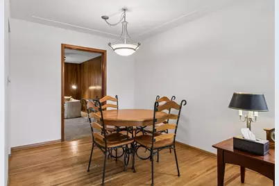 2002 Worcester Avenue, Saint Paul, MN 55116 - Photo 8