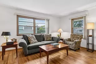 2002 Worcester Ave, Saint Paul, MN 55116 - Photo 6
