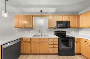 4856 Helena Ln N, Oakdale, MN 55128 - Photo 12