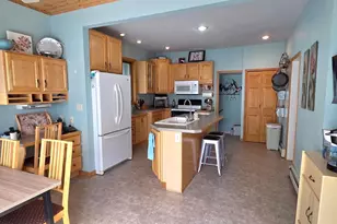 915 Riverside Dr, International Falls, MN 56649 - Photo 8