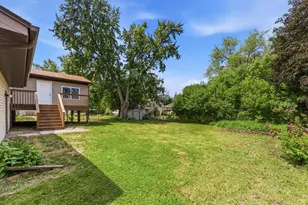 8009 Vincent Cir N, Brooklyn Park, MN 55444 - Photo 28