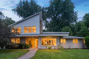 2191 Edgcumbe Rd, Saint Paul, MN 55116 - Photo 2