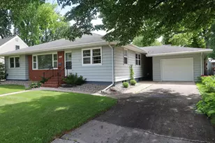 626 Oak St, Breckenridge, MN 56520 - Photo 1