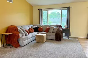 38313 Harder Ave, North Branch, MN 55056 - Photo 2
