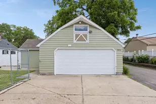 1806 Montana Ave E, Saint Paul, MN 55119 - Photo 30