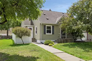 1806 Montana Ave E, Saint Paul, MN 55119 - Photo 2